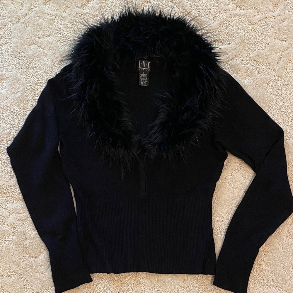 INC International Concepts Black V-Neck Sweater with Faux Fur Trim
